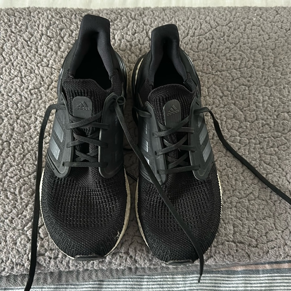 Size 10 Adidas Ultra Boost 20 Lightly Worn